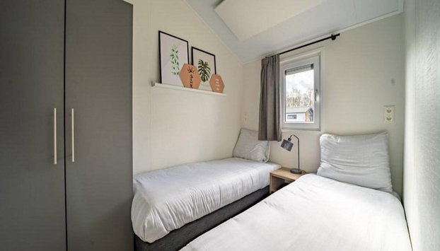 Waterfront Chalet for 6 in Kampen - Photo 4, Room