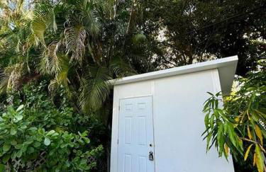 Quiet & Centrally located House - PRIVATE PARKING, LAUNDRY AND STORAGE FOR LUGGAGE - Foto 12