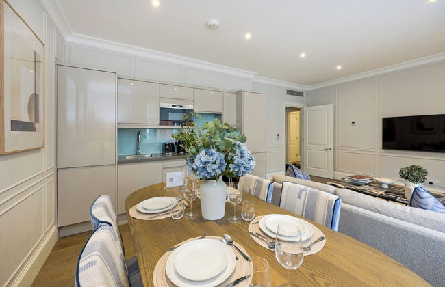 Buckingham & Lloyds Knightsbridge - Photo 48