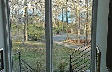 Renovated and Spacious Summer Home with Water View - Foto 16