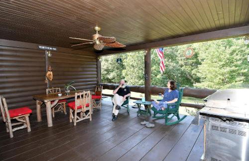 Mountain Meltdown - Pet Friendly, Grill, Wifi, Fire Pit, EV Station -Shared Space - Grill, Fire Pit, Covered Porch, Fountain Pond - Foto 20