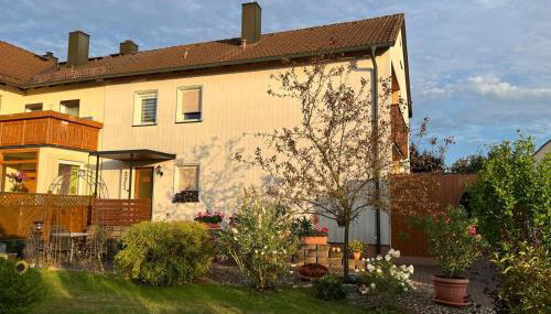 Ferienwohnung Am Blauen Hügel in Eckersdorf - Foto 1, Garden view