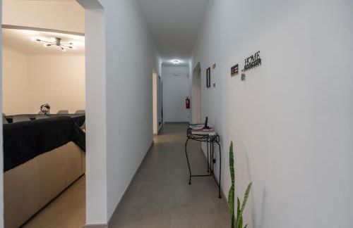 MC House - Photo 31