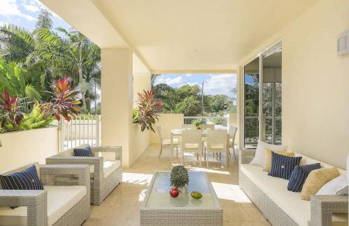 Hemingway 3 Bedroom Condo 2 Blocks from the Beach - Photo 1