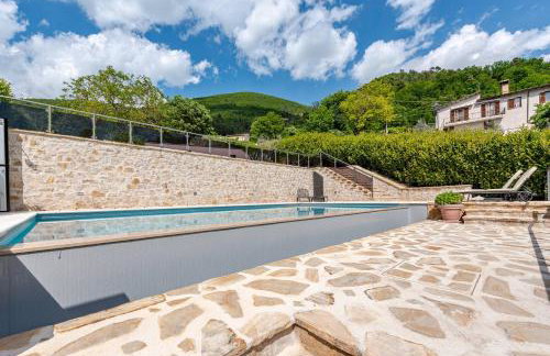 Scheggino - Casale con piscina e splendida vista - Foto 37