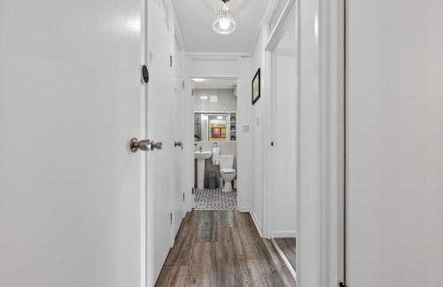 Comfy City Base with Free Parking Walk Everywhere - Foto 46