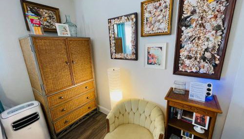 Coastal Chic Suite with Kitchenette and Private Entrance - Foto 5