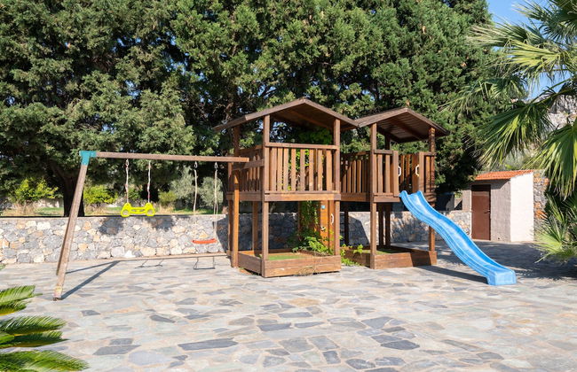 Madia Villa - Photo 15