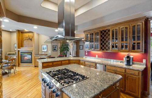 Pet-Friendly Home In The Main Channel w/ Breathtaking Sunsets & Lake Views - Foto 25