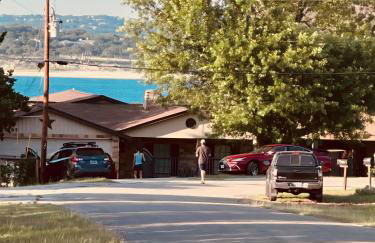 Lake View, Sleeps 8, HotTub, Firepit, Pet Friendly! - Foto 15