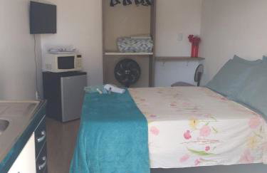 Kitnet espaçosa e bem localizada - Próximo ao lago e centro de eventos - Foto 6