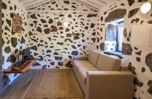 Adega Baía Azul - The essence of Pico - Photo 9