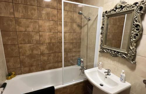 2 Bedroom Flat Sun in town Center Wellingborough - Photo 11