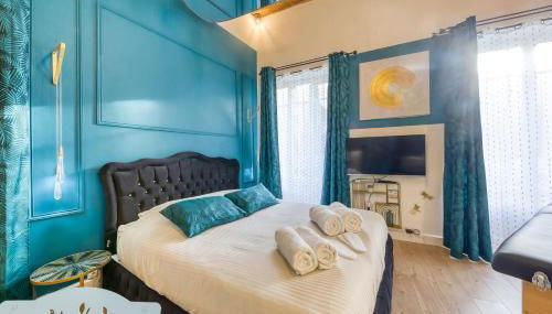 Suite bien être - jacuzzi et sauna / love room - Photo 3