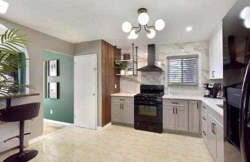 The Creative Experience 3 bedroom Residential Home - Photo 6