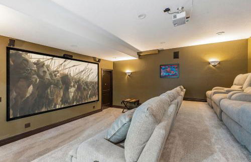 Olympus Luxury - Prime Location - HotTub, Theater and More - Foto 44