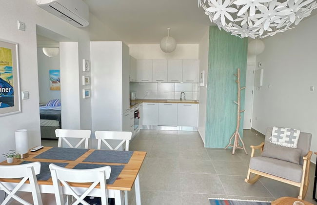 Cosy Apartment With Scenic Terrace Views - Photo 23