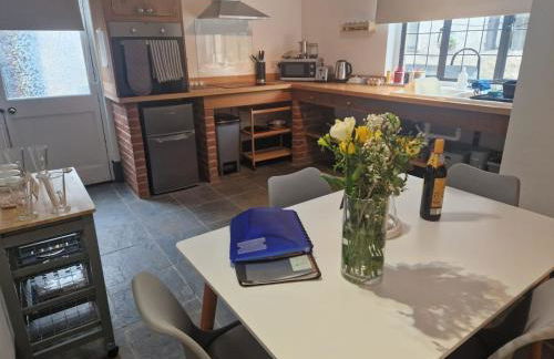 The Annex - Photo 18