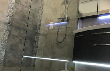 BedinReims luxe wonderful calm in city center, ideal for 2 adults and 3 children free parking - Foto 17