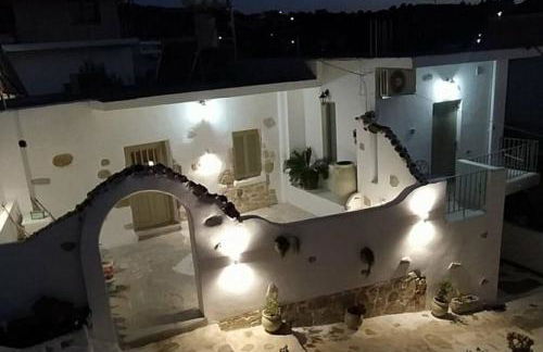 Sonia`s luxury apartment with jacuzzi - Photo 2