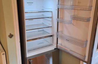 Detached luxury 5 bed house, lanscaped garden, fire pit, parking, can sleep families or workers - Foto 46