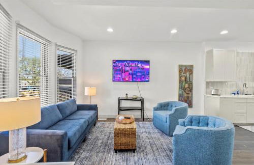 Brick Beauty Downtown, 3BR, Fenced Yard, Garage! - Foto 2