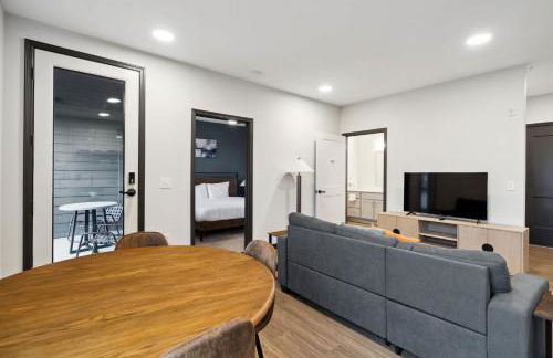 CozySuites Mass with parking lounge & roof deck #33 - Foto 4