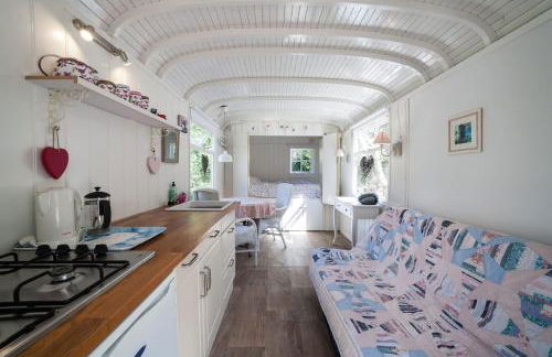 pipowagen Blagour gelegen aan waterbron - Foto 3