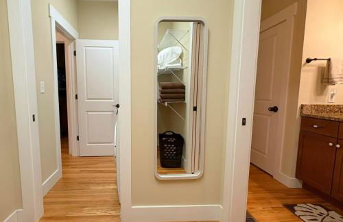 River Rock Cabin - Comfortable, Private Home with King Beds & Mountain Views - Foto 20