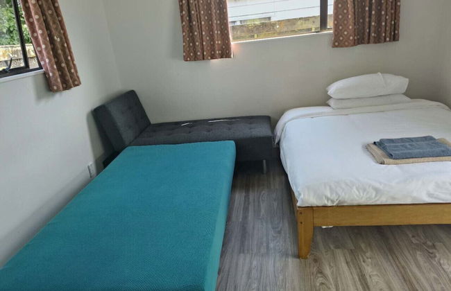 1 double and 1 sofa bed Garden Chalet - Foto 4