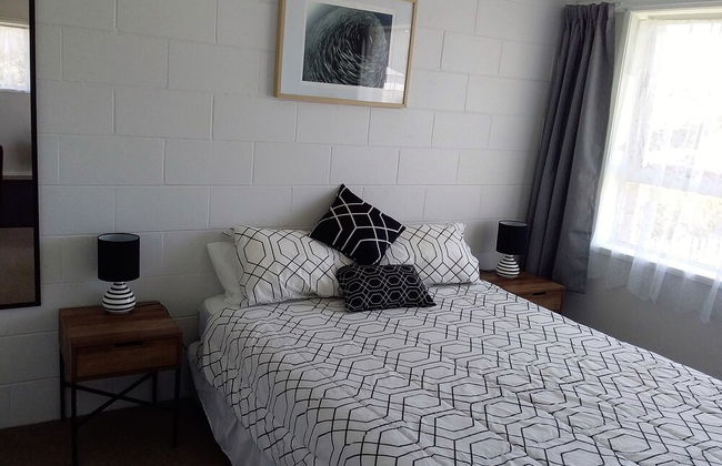 Two Bedroom Unit - Photo 3