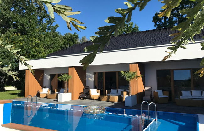 House With a Private Swimming Pool and Sauna - Foto 1