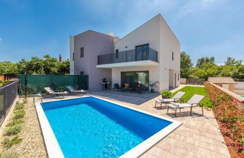 Villa Isabel with Heated Pool near Poreč - Foto 1