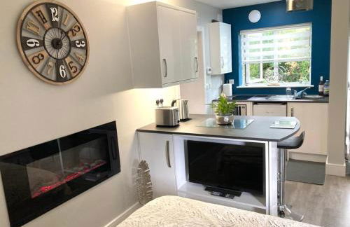 The Hideaway - cosy self-contained studio - Photo 3