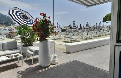 Sweet Lucy - Photo 34