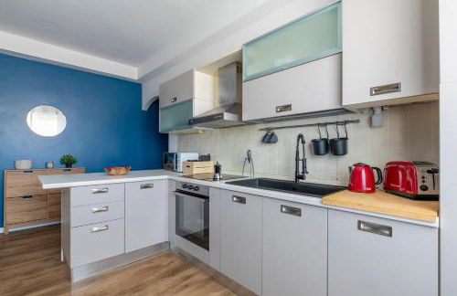 Cozy Apt - Close to City Center and Train Station - Foto 8