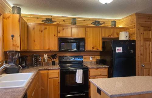 Perfect Getaway Cabin Near Lake Mille Lacs - Foto 8