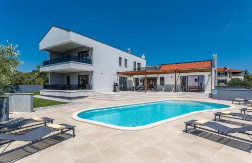 A lovely poolside villa in Krnica ideal for family - Foto 4