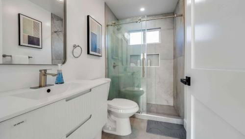 Brand New Apt w Parking Blocks from Downtown- B - Foto 5