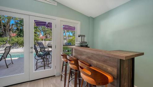Relax & Recharge - Private Pool Oasis Near Beach & St. Armands Circle - Foto 1