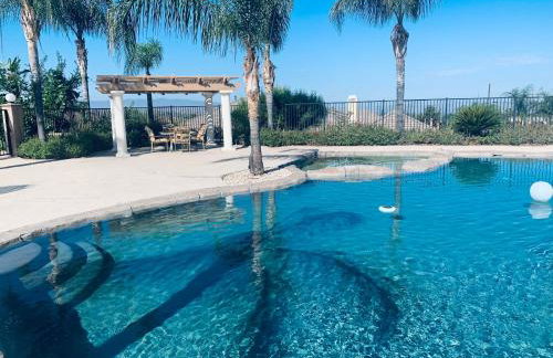 High End Triplex with Pool - Foto 1