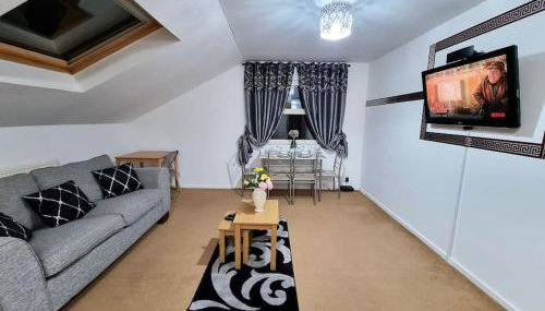 *F1*5GH* Setup for your most relaxed & amazing stay + Free Parking + Free Fast WiFi * - Foto 2