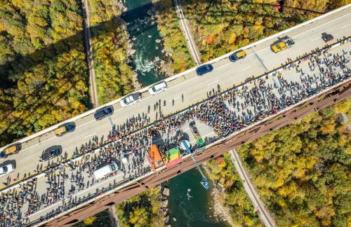 Adventure Cabin with Private Pond Near New River Gorge, Gauley & Summersville Lake - Foto 59