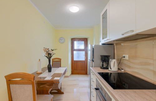 Modernes Apartment mit Panoramablick, Pool - inmitten von historischem Zentrum - Photo 21