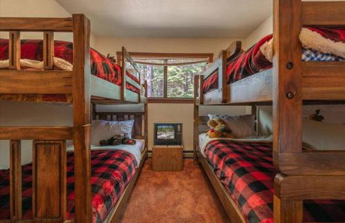3BR Tahoe Donner Cabin with HOA Perks like Pools Hot-Tub Minutes to Trails Lake Golf - Foto 35