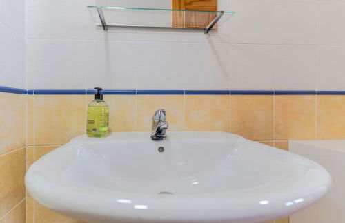 RentitSpain - Picena - Casa Picena Terraza y Senderismo en la Montaña - Photo 34