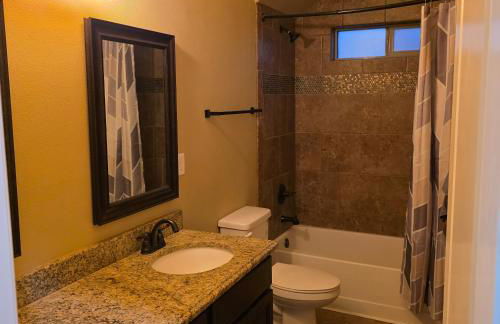 Beautiful Home For Large Family! - Foto 17