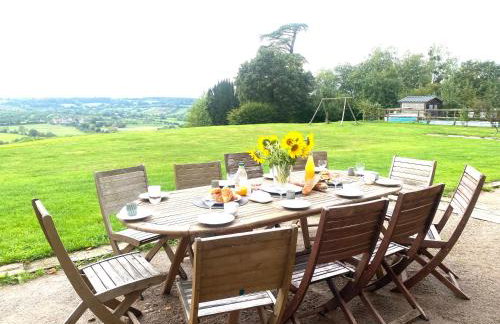 Le Pressoir du Château de Neuville - Piscine chauffée - Jeux - Forêt - Foto 8