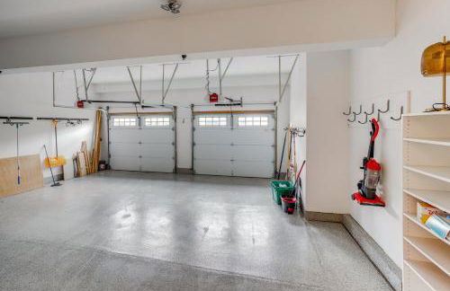 Yard, Home Gym, and Game Room Spacious Aurora Home - Foto 38