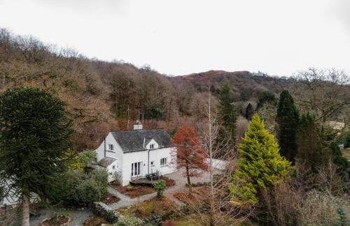 Half Way House, Clappersgate, sleeps 8 - Foto 44